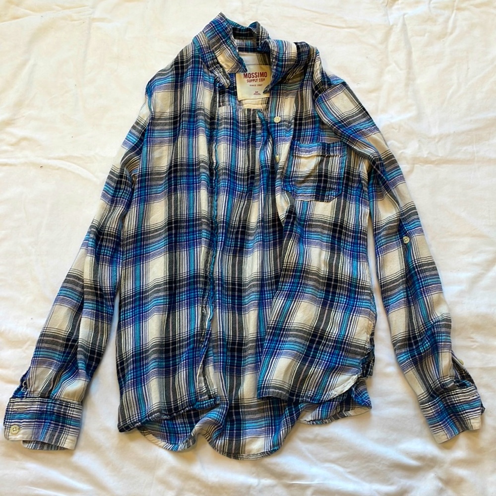 Mossimo button up shirt, size small